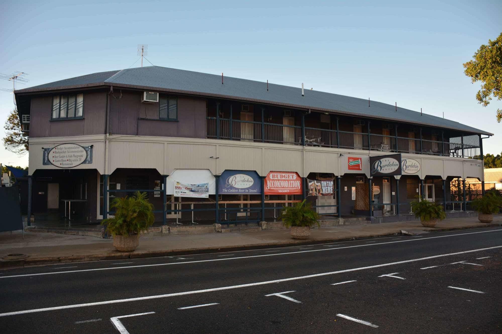آير The Burdekin Hotel المظهر الخارجي الصورة